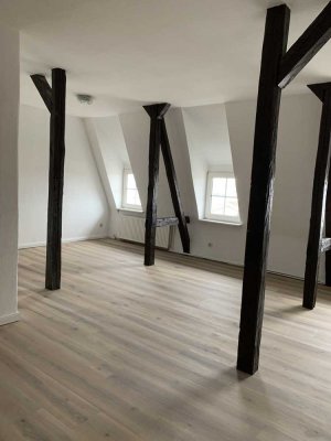 2 Zimmer Dachgeschoss Wohnung Altbau, St Lorenz Nord
