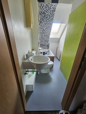 Ruhige 2,5-Zimmer-Maisonette-Wohnung in KR-Inrath