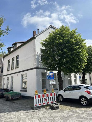 Erstbezug nach Sanierung: Geschmackvolle 4,5-Raum-Wohnung im Obergeschoss in Warendorf