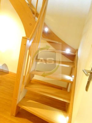 Schön hier! Möblierte DG-Maisonette