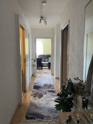 Tolle Gelegenheit: Vermietete 2-Zimmer-Wohnung in gefragter Lage von Porz mit Rhein Blick