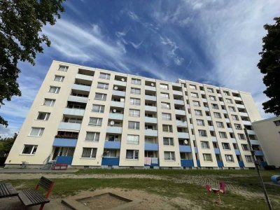 2 ZIMMER | BALKON | BADEWANNE | AUFZUG | ZENTRAL