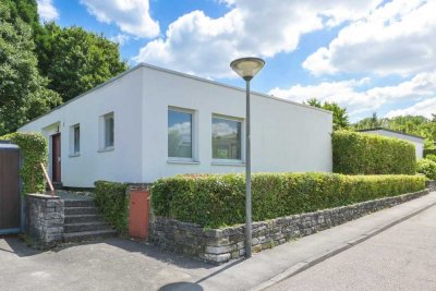 HANDWERKER AUFGEPASST: Bungalow in TOP-Lage von Leo-Warmbronn – BEZUGSFREI!