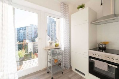 voll möbliert - Geschmackvolle, neuwertige 2-Zimmer-Wohnung mit Balkon und EBK in Ludwigshafen