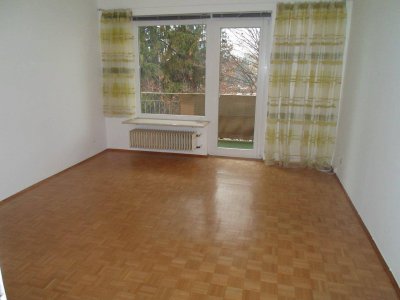 Helle 2 Zimmer Wohnung mit Balkon