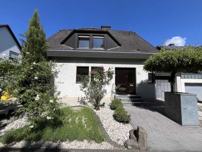 Nach umfassender Renovierung bereit für Sie!
Verlieben Sie sich in Ihr neues Zuhause.