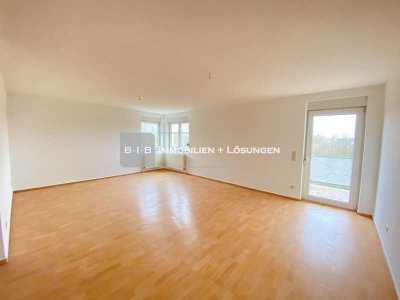 3 Zimmer mit Balkon, Gäste-WC, Aufzug, PKW-Stellplatz