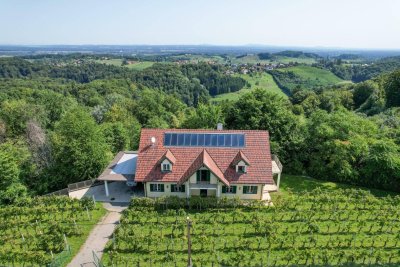 Leben im Einklang – Charmantes Einfamilienhaus in Wielitsch an der Weinstraße mit Panoramablick und Weingarten