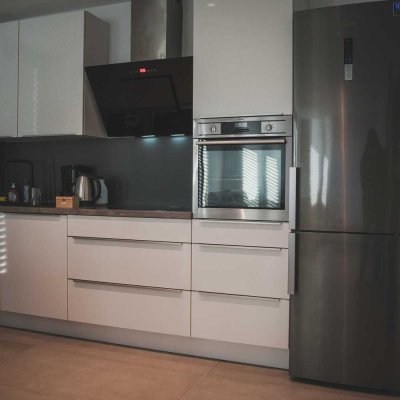 Exclusive Furnished 2-room Apartment – Barrier-Free, Move-In Ready, 10 Min to Clay