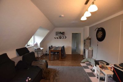 Wohnen in der Schwartauer Landstrasse 50a, 3 Zi.-DG-Whg. ca. 71qm, FREI zum 01.01.2026