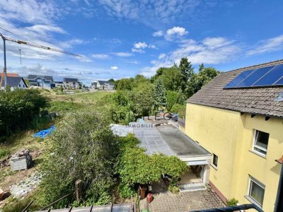 Ein- bis Zweifamilienhaus in Kandel mit weitläufigem Garten