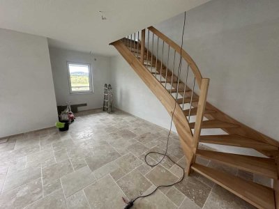 Traumhafte KfW-40 Eigentumswohnung im Erstbezug mit Pool, Terrasse und Photovoltaik