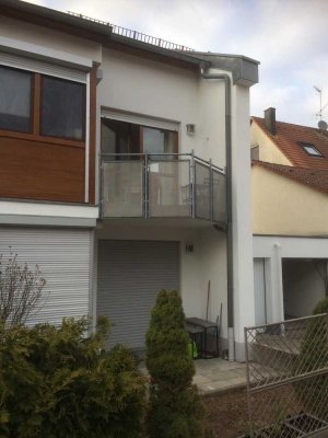 Helle 2-Zimmer-Wohnung mit Balkon in Schnaittach