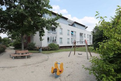 3-Zimmer-Wohnung mit Wintergarten // 1.OG links