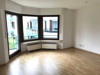 Zwei Zimmer, ein Balkon und kein Grund mehr zu meckern!!!