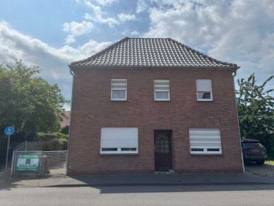 ***Niederkrüchten, solide + freistehend! Platz satt! Das Familienhaus mit Anbauten + schönem Garten*