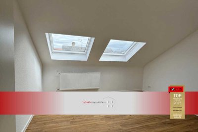 Kernsaniert: 2-Zimmer-Dachgeschosswohnung in gepflegtem Mehrfamilienhaus auf der Parkinsel