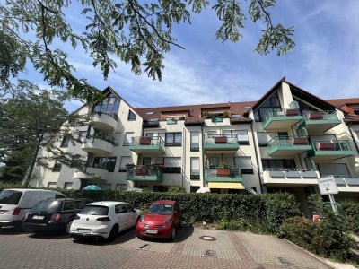 aussergewöhnlich wohnliche DG-Wohnung