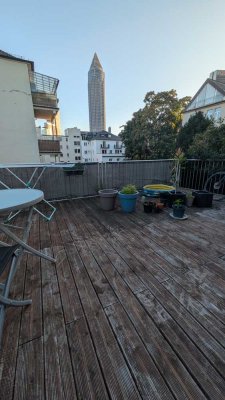 Nachmieter gesucht: Helle 1-Zimmer-Wohnung mit großem Südbalkon im Westend Süd (Frankfurt)