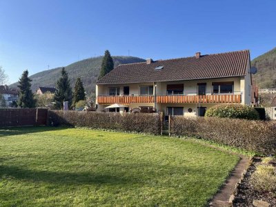 Gepflegte 4 Zi-Wohnung mit Balkon u. Garage in ruhiger u. zentraler Lage