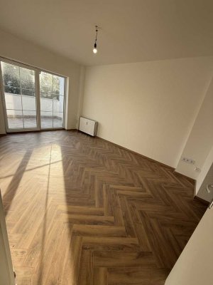 Erstbezug nach Sanierung: schöne 3-Zimmer-Wohnung mit Balkon in Duisburg