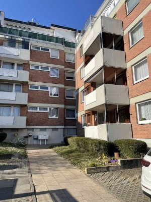 Charmante und geräumige 1-Zimmer-Wohnung mit Balkon und einer hochwertigen Küche.