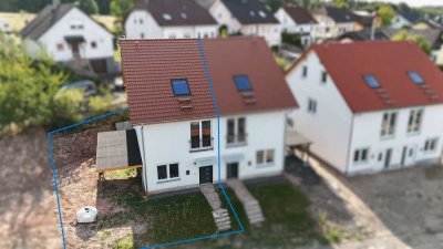 Wohnglück auf drei Etagen – stilvolle Doppelhaushälfte mit Weitblick in Steinau an der Straße