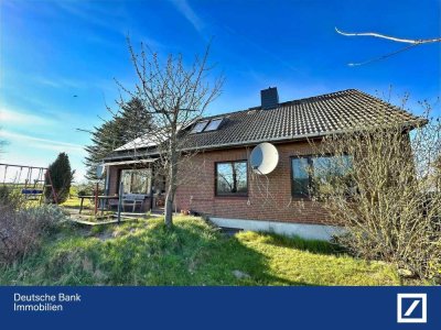 Wohnen mit Weitblick – Einfamilienhaus in traumhafter Feldrandlage!
