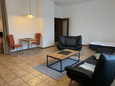 helles ruhiges möbliertes Appartment