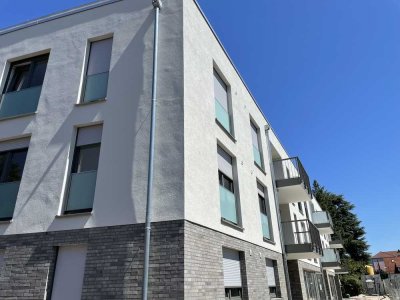 Sonnige Westblick 3 Zi. Whg. mit Balkon, hochwertiger EBK sowie TG-Stellplatz