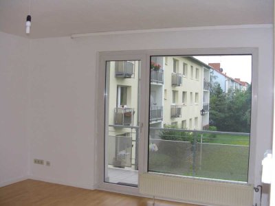 3-ZKB-Wohnung mit Balkon im 1. OG, Feldbergstr. 7