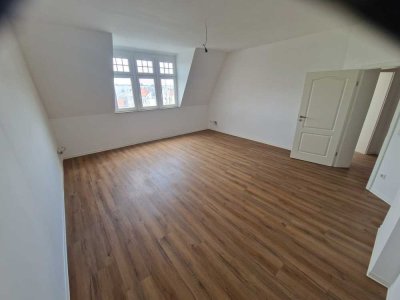 10 Raum Super WG für Familien oder Gruppen + 3 Bäder + 2 Balkone + Fußb.heizung