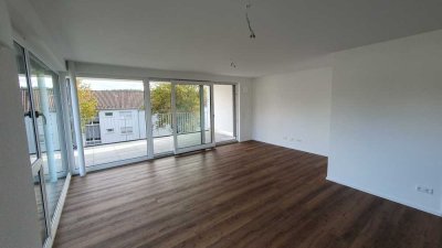 Neuwertige 3,5-Zimmer-Wohnung mit Balkon und EBK in Altensteig