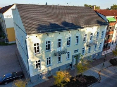 Großzügige 3-Zimmer-Altbauwohnung mit Balkon – sofort bezugsfrei in zentraler Lage von Schwedt/Oder!