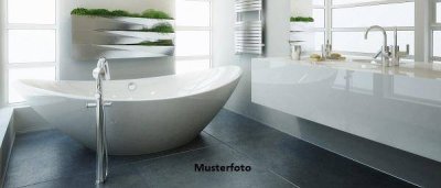 2-Zimmer-Wohnung mit Potenzial + provisionsfrei +