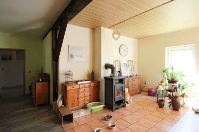 Doppelhaushälfte in Oldendorf – Privatsphäre, Natur & Ausbaupotenzial