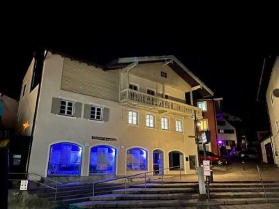 VORANKÜNDIGUNG! 3 Zimmer Wohnung! Sehr grosszügig und komplett Saniert...