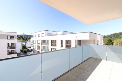 *ERSTBEZUG* Großzügige Etagenwohnung mit sonnigem Balkon und eleganter Wohnatmosphäre