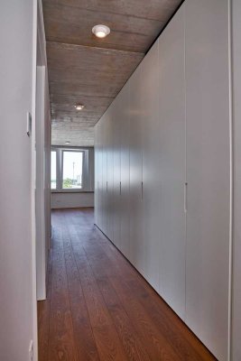 Exklusive teilmöblierte 2,5-Zimmer-Wohnung 78,19 m² mit Einbauküche und Loggia