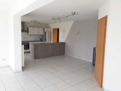 Freundliche 2-Zimmer-EG-Wohnung mit Einbauküche in Unterstadion
