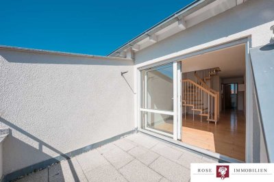 Wunderschöne 2-Zimmer DG-Wohnung mit ausgebautem Dachgeschoss, Südbalkon und TG-Stellplatz