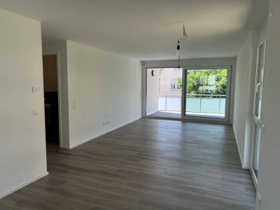 Attraktive 4 Zimmer-Etagenwohnung mit Sonnenbalkon, 2 TG-Stellplätze, Keller, u.v.m.