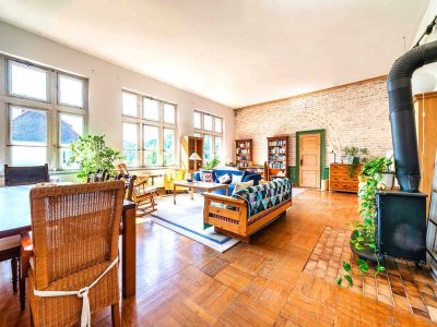 Architekturgeschichte mit Weitblick – Wohnen im historischen Schulhaus