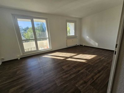Erstbezug nach Sanierung mit Balkon und Loggia: 5-Zimmer-Wohnung in Cottbus in ruhigem Haus