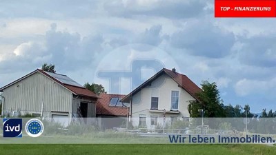EINFAMILIENHAUS IN ALLEINLAGE MIT GROßER HALLE/STADL UND PV-ANLAGE