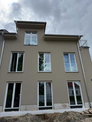 helle und moderne Dachgeschosswohnung