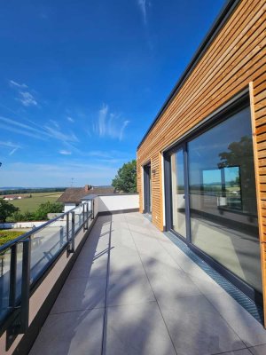 Großzügige 2-Zimmer-Wohnung mit zwei Dachterrassen & 2 TG-Stellplätzen in Bad Griesbach (84 m²)