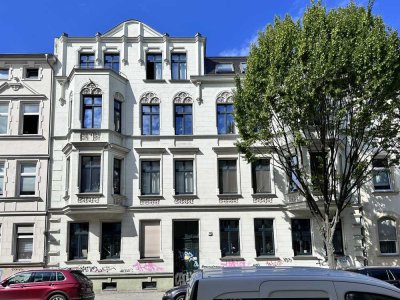 Schöne 3-Zimmer-Altbauwohnung mit Balkon in Stadtfeld