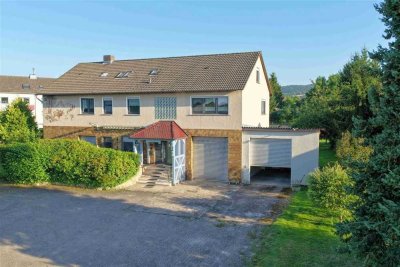 Viel Platz zum Wohnen und Arbeiten - Ein- bis Zweifamilienhaus in Reichensachsen