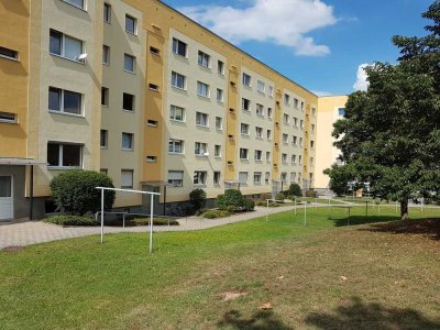 ***Einziehen und Wohlfühlen*** Komplett sanierte 3-Raumwohnung